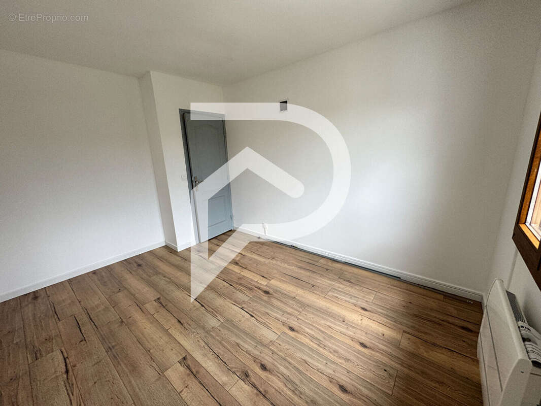 Maison à IVRY-LA-BATAILLE