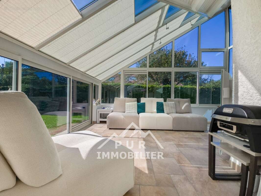 Maison à ETREMBIERES