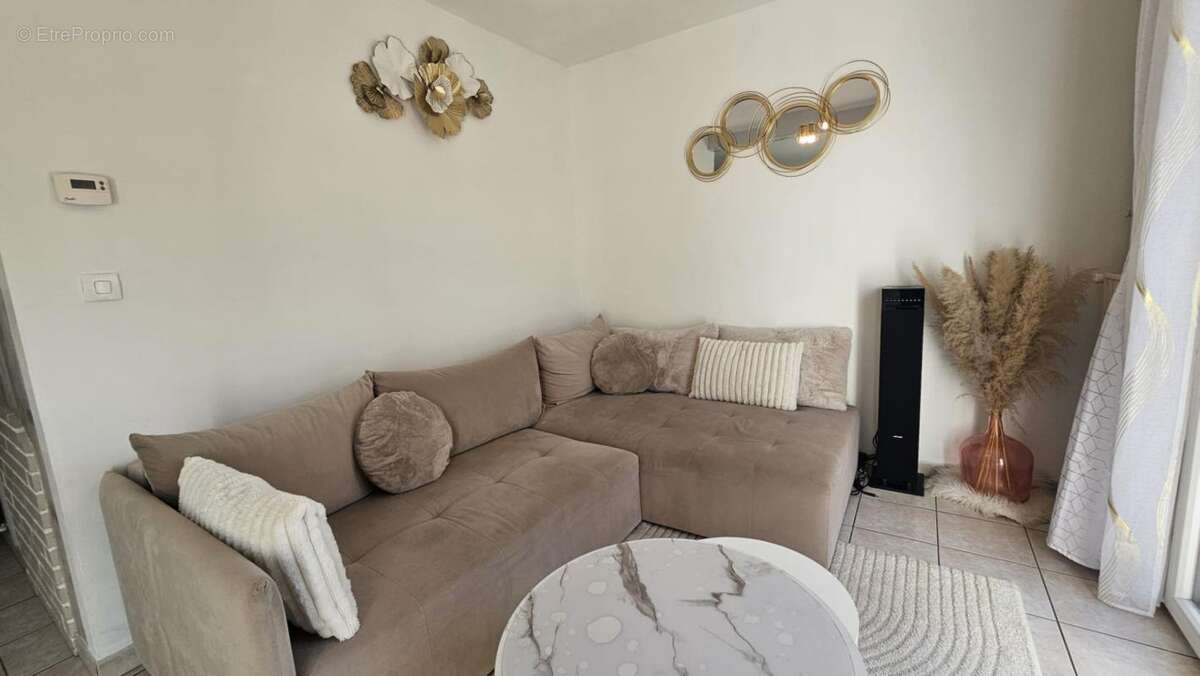 Noyant centre – Plain-pied 3 chambres, jardin sans vis-à-vis et garage de 35 m² - photo 11