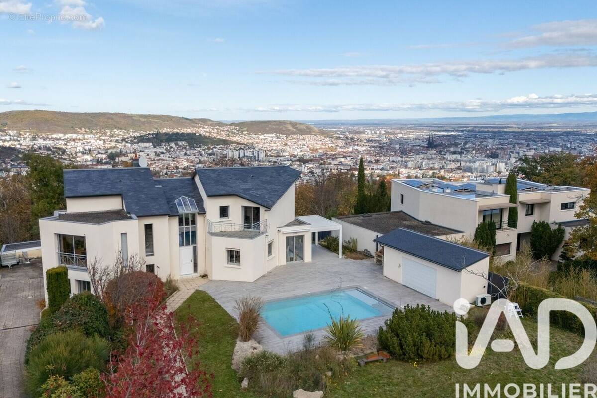 Photo 1 - Maison à ROYAT