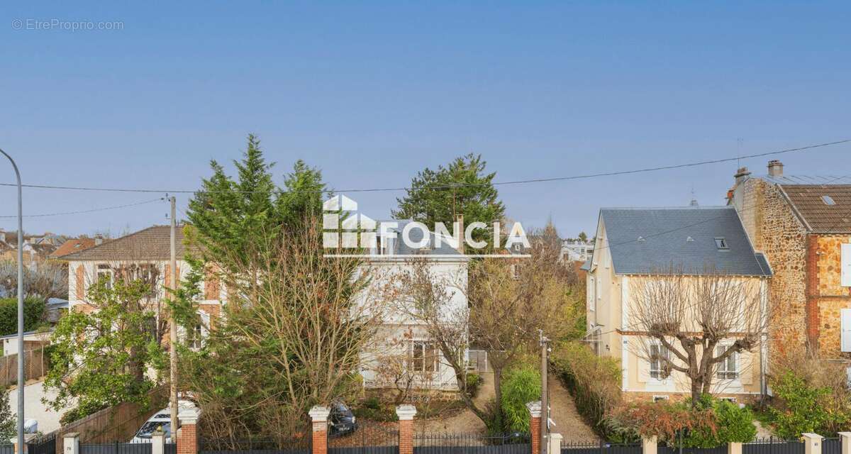 Appartement à MAISONS-LAFFITTE