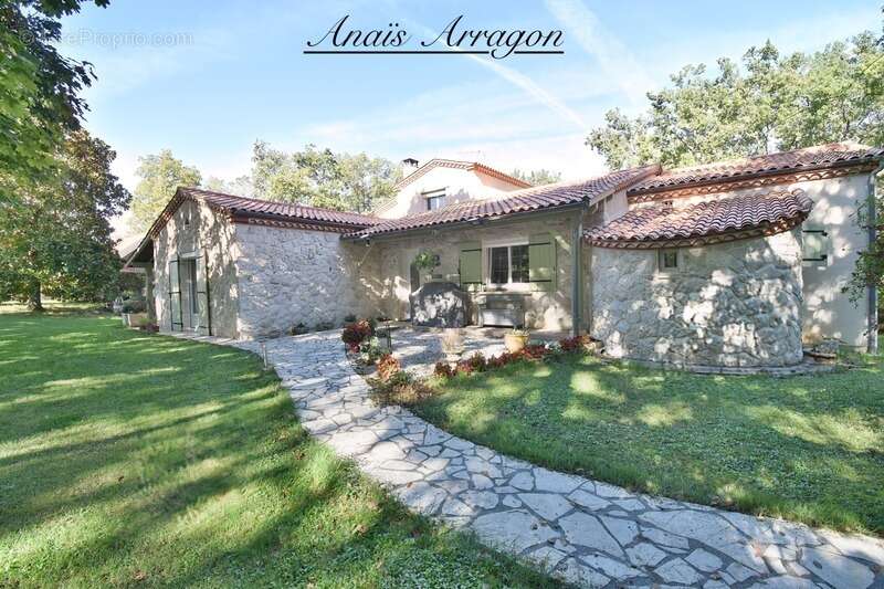 Maison à HAUTEFAGE-LA-TOUR