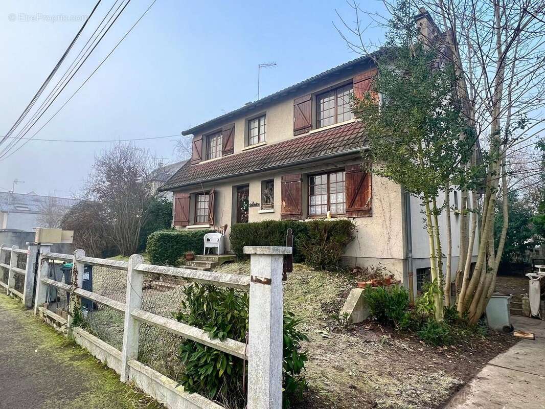 Maison à COMBS-LA-VILLE