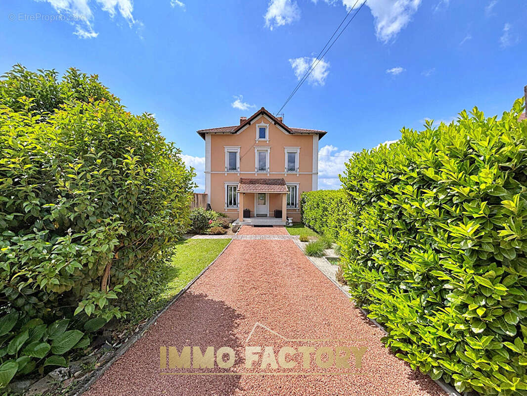 Maison à SAINT-JODARD