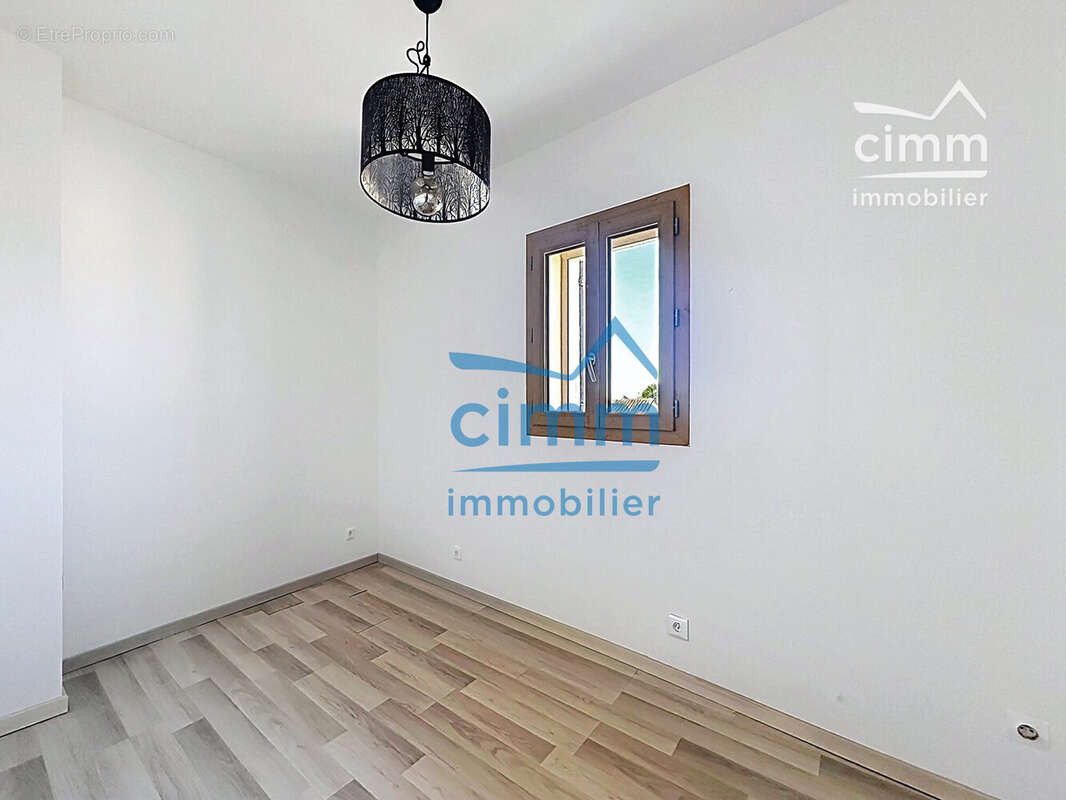 Maison à VILLES-SUR-AUZON