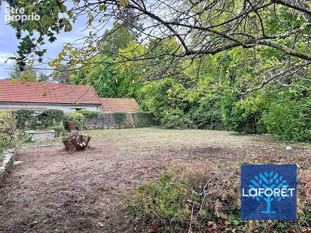MAISON CERNY de 3 pièces, dépendance, garage, porche, cave voutée. - photo 2
