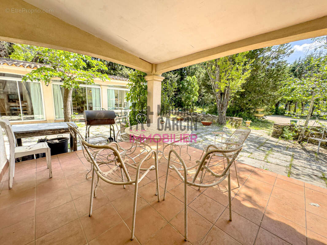 Maison 279 m² à Carpentras  - photo 9