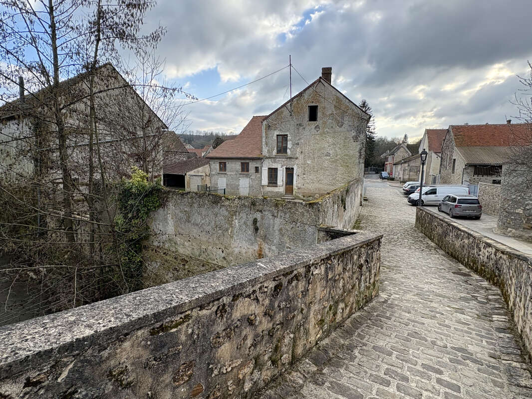 Maison à CHEZY-SUR-MARNE