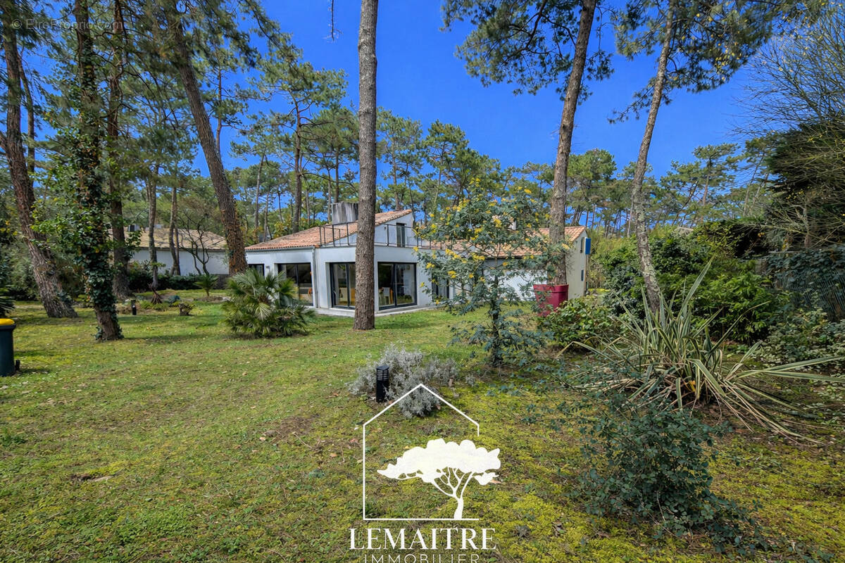 Maison à LES MATHES