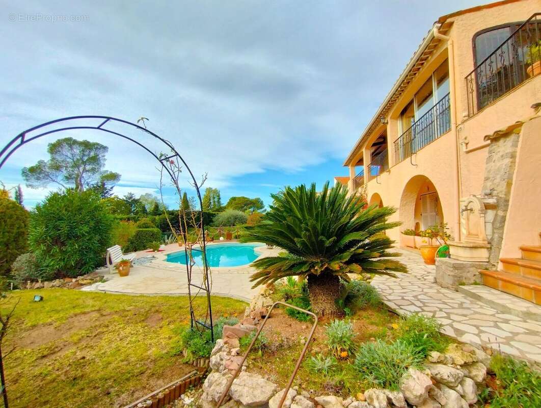 Maison à SAINT-RAPHAEL