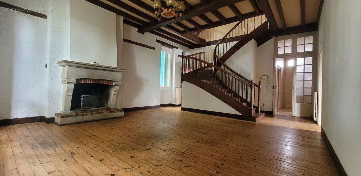 Maison - photo 2
