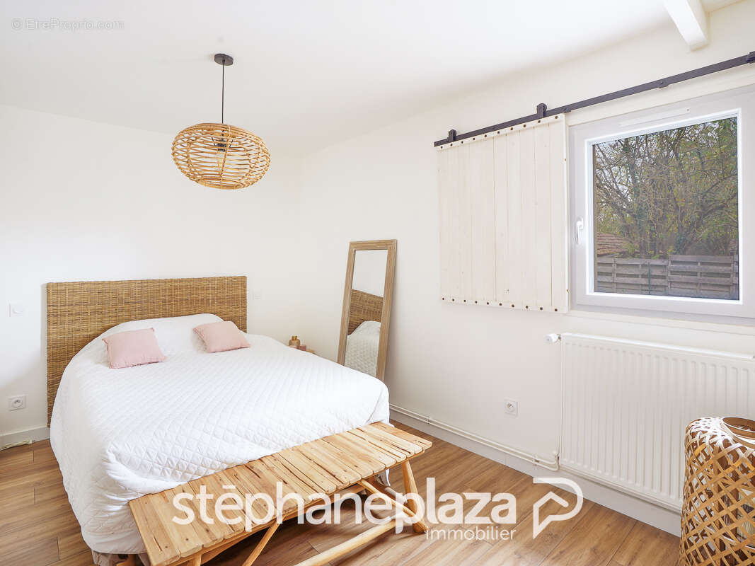 Maison à SAINT-CYR-SUR-MENTHON