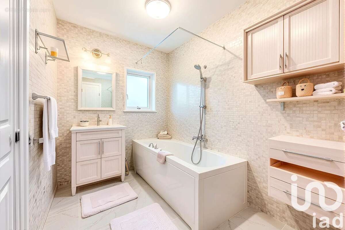 Photo 7 - Maison à LA TERRASSE