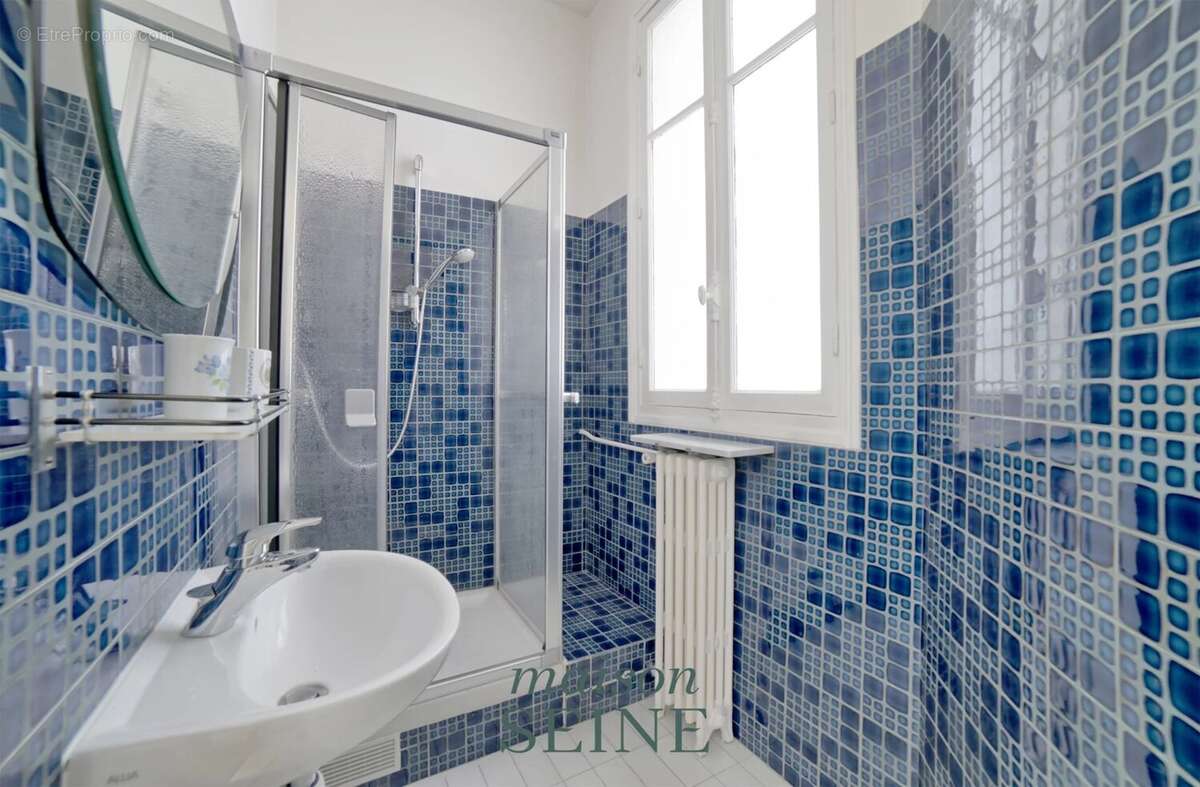 Appartement à NEUILLY-SUR-SEINE