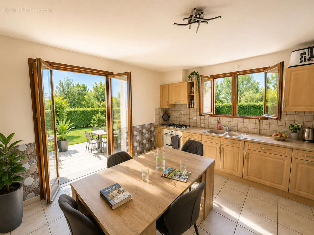 Maison à BONNEVILLE