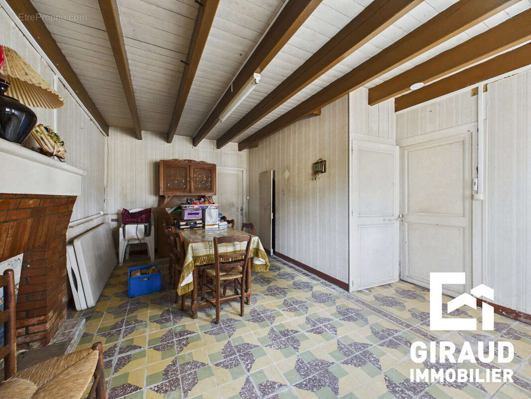 Maison 159 m² à Puy-De-Serre  - photo 7