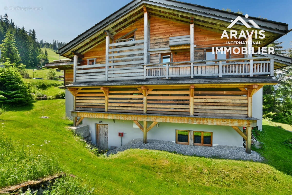 Maison à ARACHES-LA-FRASSE