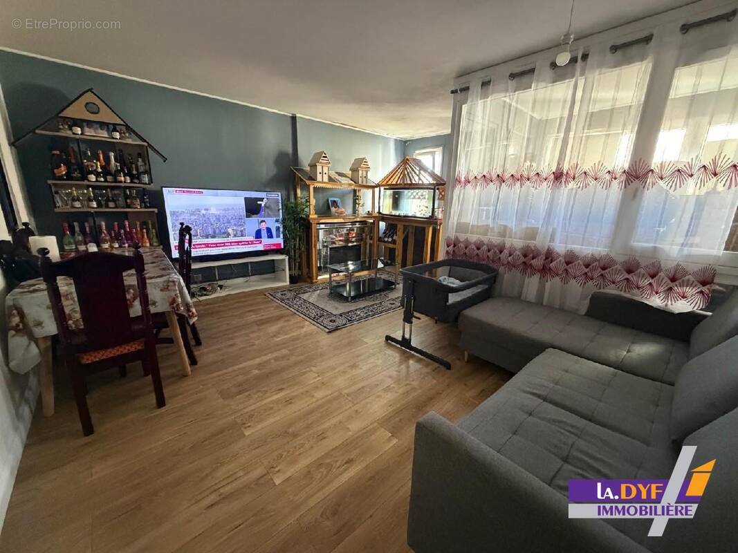 Appartement à AULNAY-SOUS-BOIS