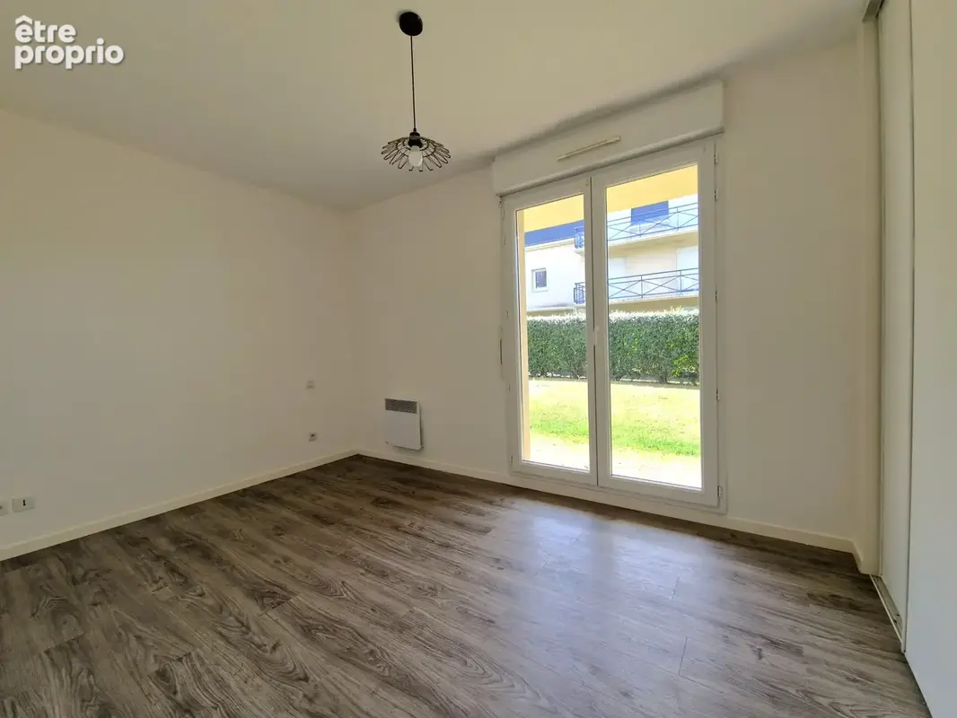 Appartement 4 pièces avec jardin privatif à 200 m du port - photo 3