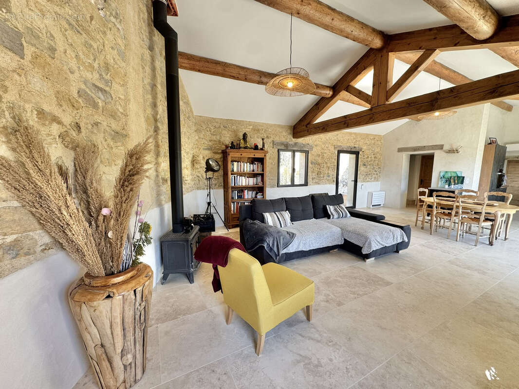 Maison à VAISON-LA-ROMAINE