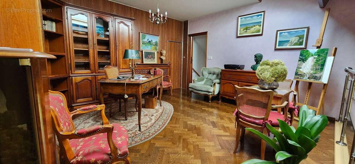 Bureau 2 - Maison à HENIN-BEAUMONT