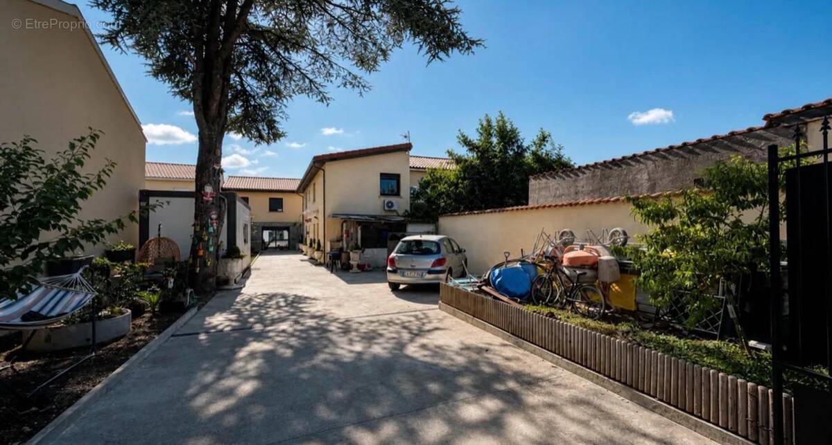 Maison à VILLEURBANNE