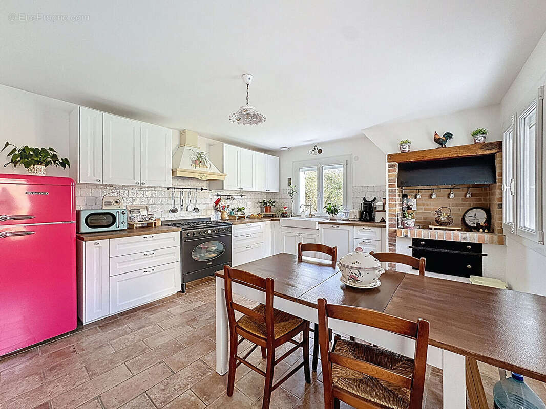 Maison à VAUX-LE-PENIL