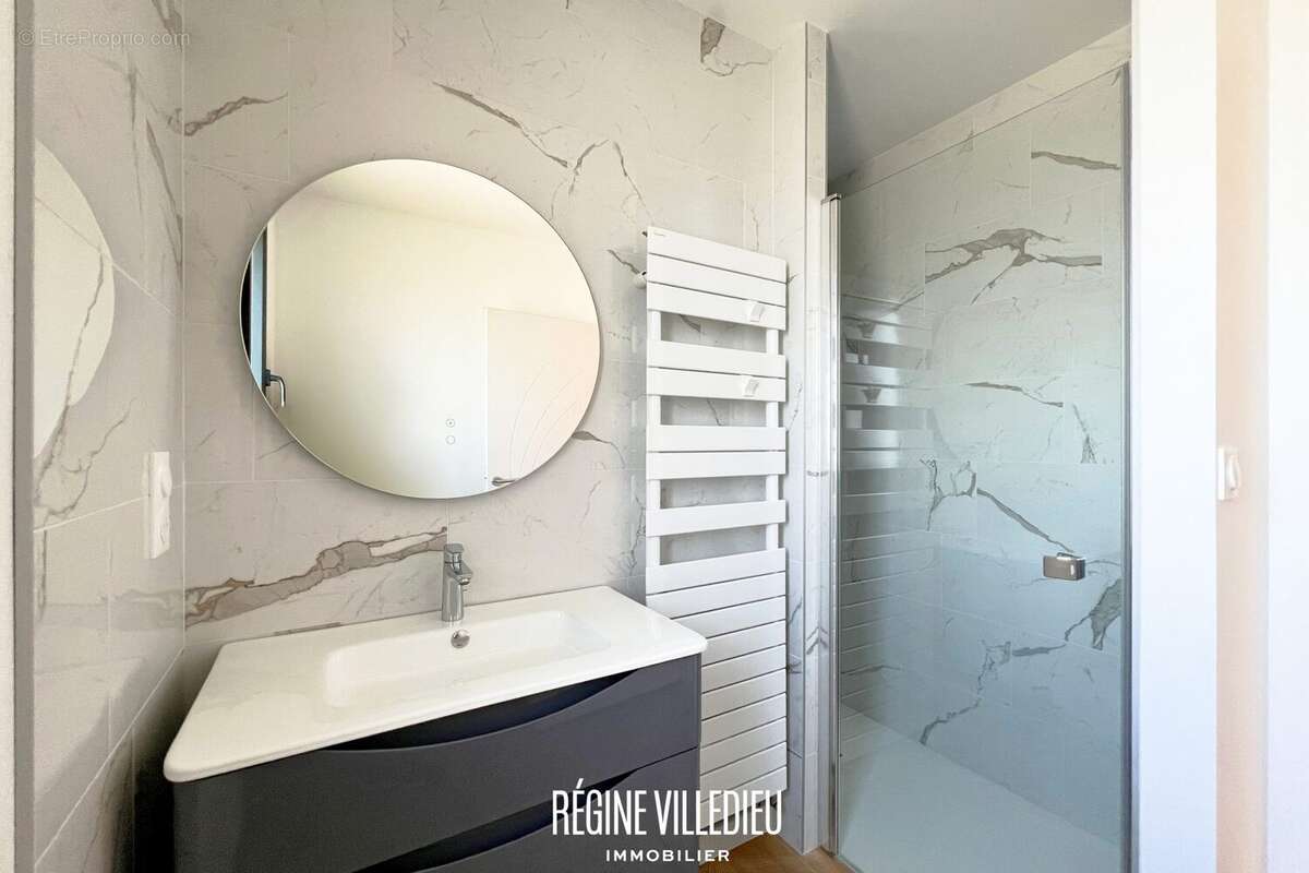 Maison à TOURLAVILLE