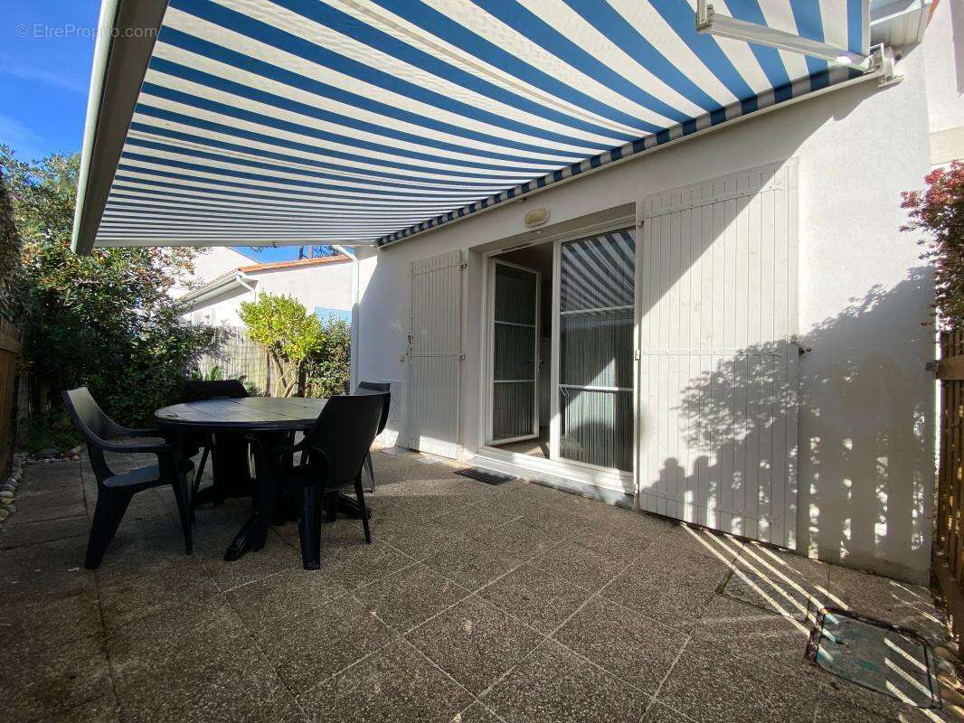 Maison à LES MATHES