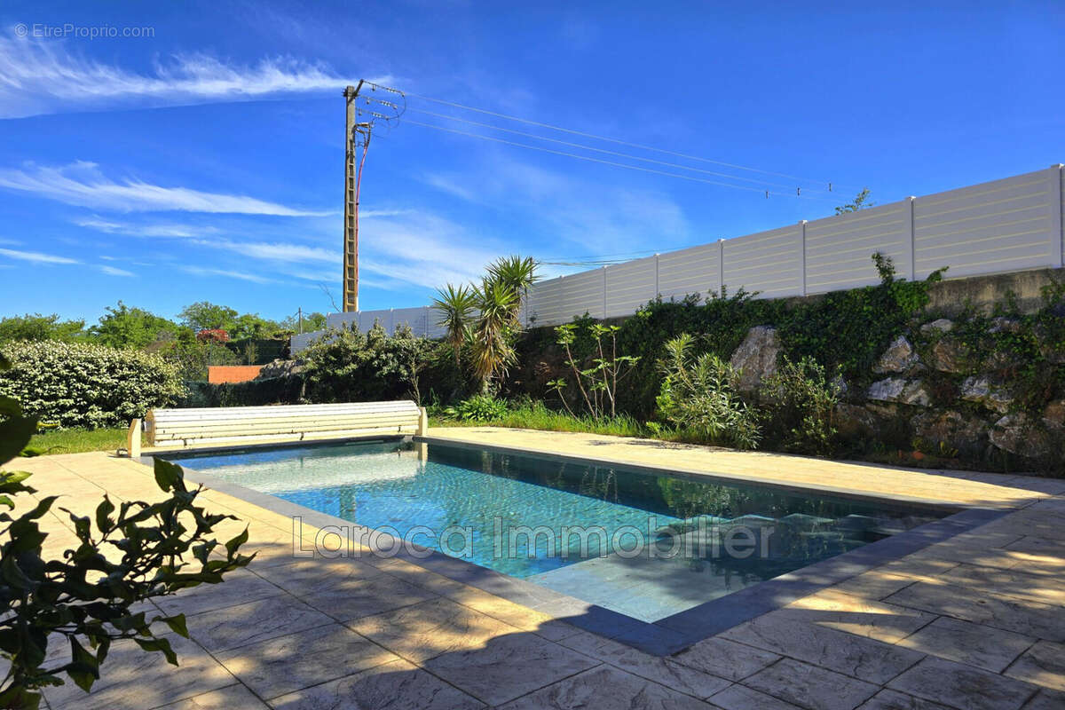 Maison à LAROQUE-DES-ALBERES