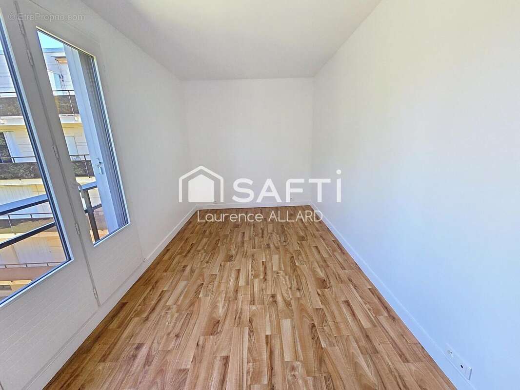 Photo 8 - Appartement à L'ISLE-ADAM