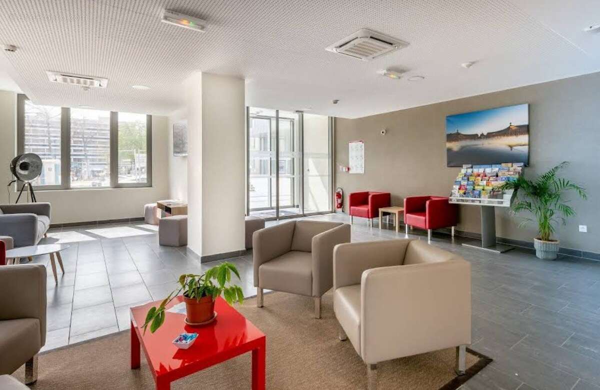 INVESTISSEMENT LOCATIF  Bordeaux  Résidence étudiante All Suites Study Bordeaux Centre Gare - 5,35 % de rentabilité - photo 8