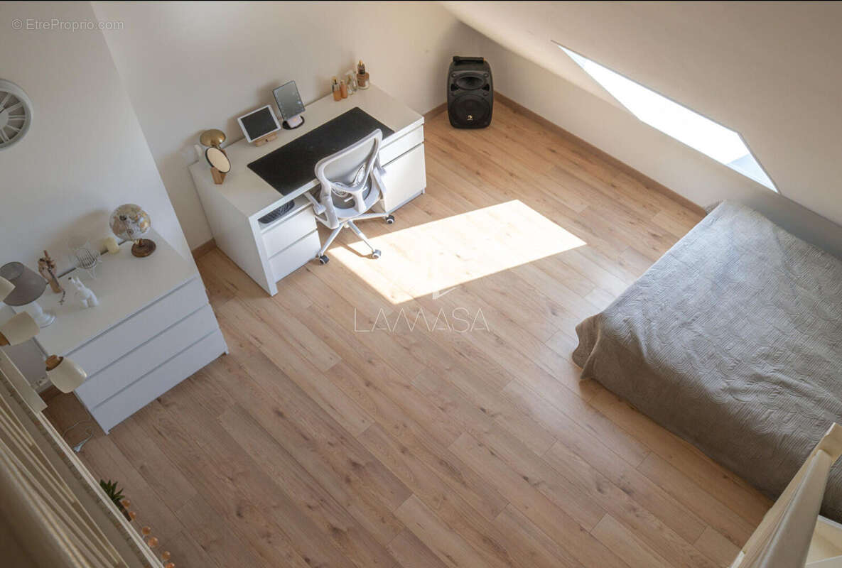 Maison à THORIGNY-SUR-MARNE