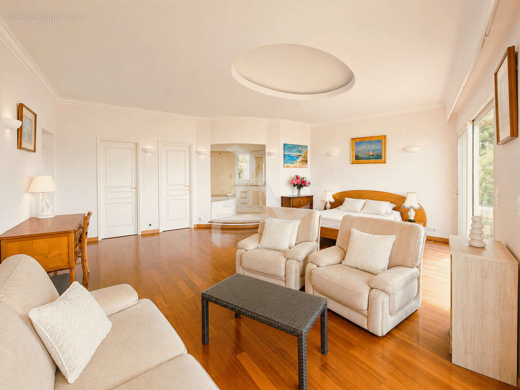 Dans le domaine très exclusif de « marina di fiori » à porto-vecchio villa d’exeption de 354m2 - photo 26