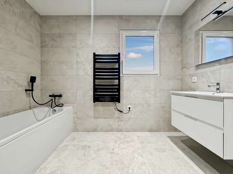 Maison à REMILLY-SUR-TILLE