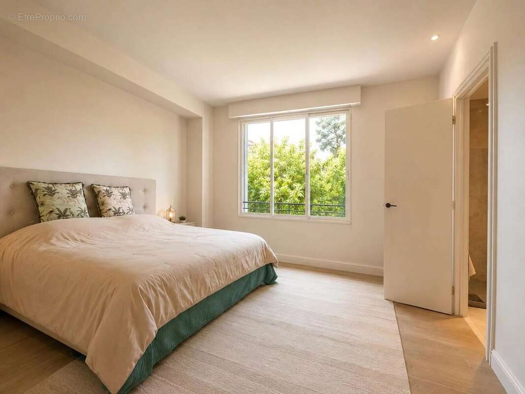 Cannes – appartement d'exception au sein d'une maison bourgeoise – 165 m² – jardin privatif de 260 m² - photo 6