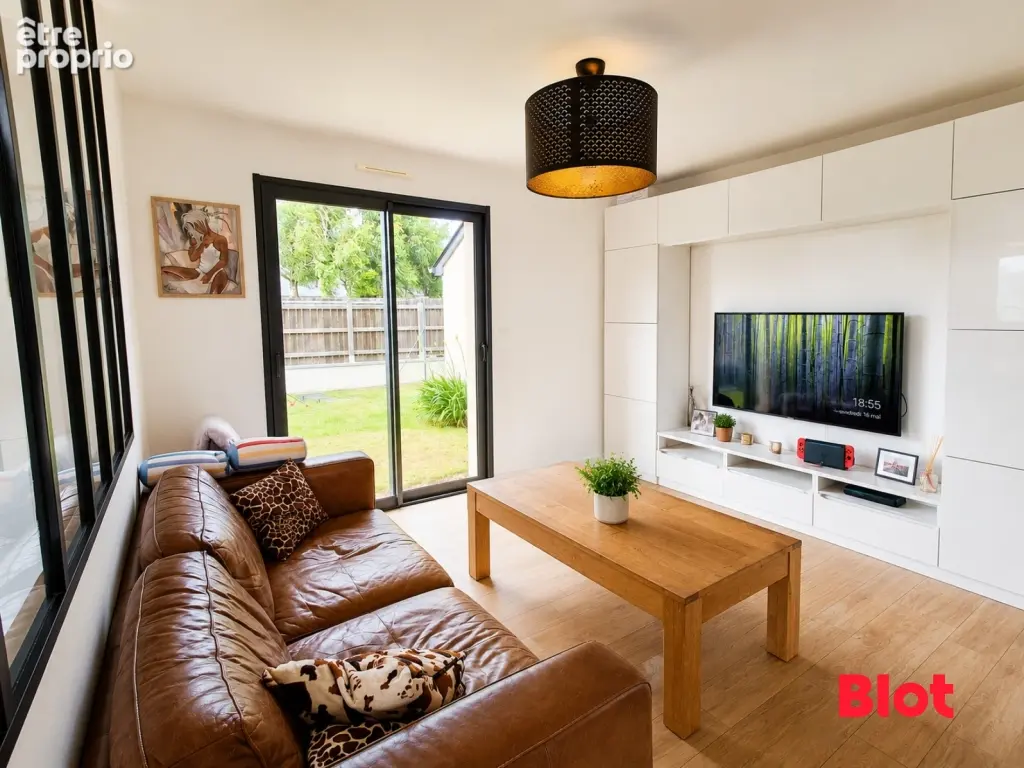 Maison 6 pièces 136 m² à vendre à Saint-Jouan-Des-Guerets (35430) - photo 2