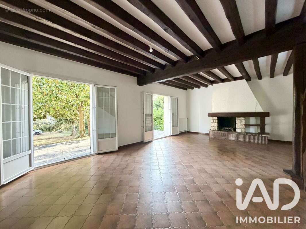 Photo 2 - Maison à OINVILLE-SUR-MONTCIENT