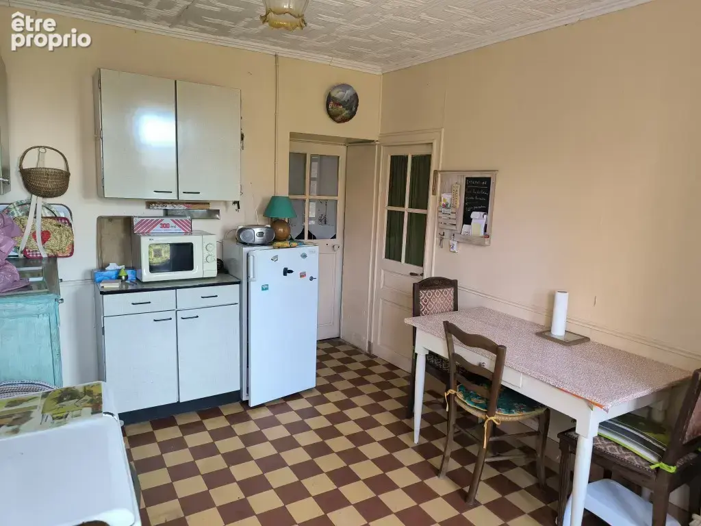 Maison de village avec dépendance et petit jardin - photo 3