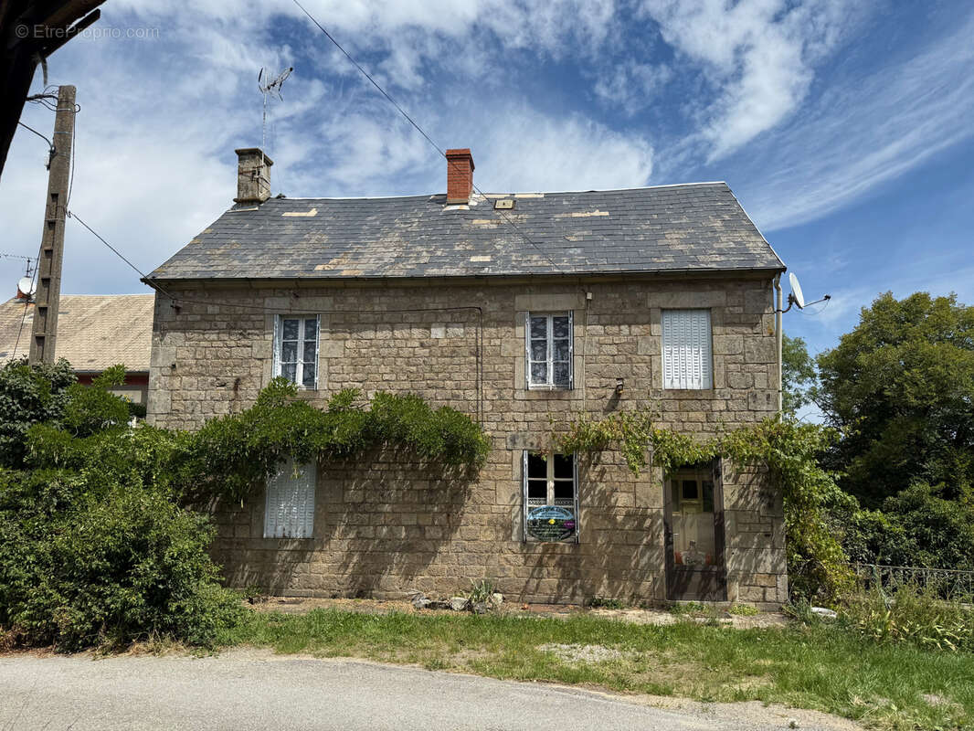 Maison à BUSSIERES
