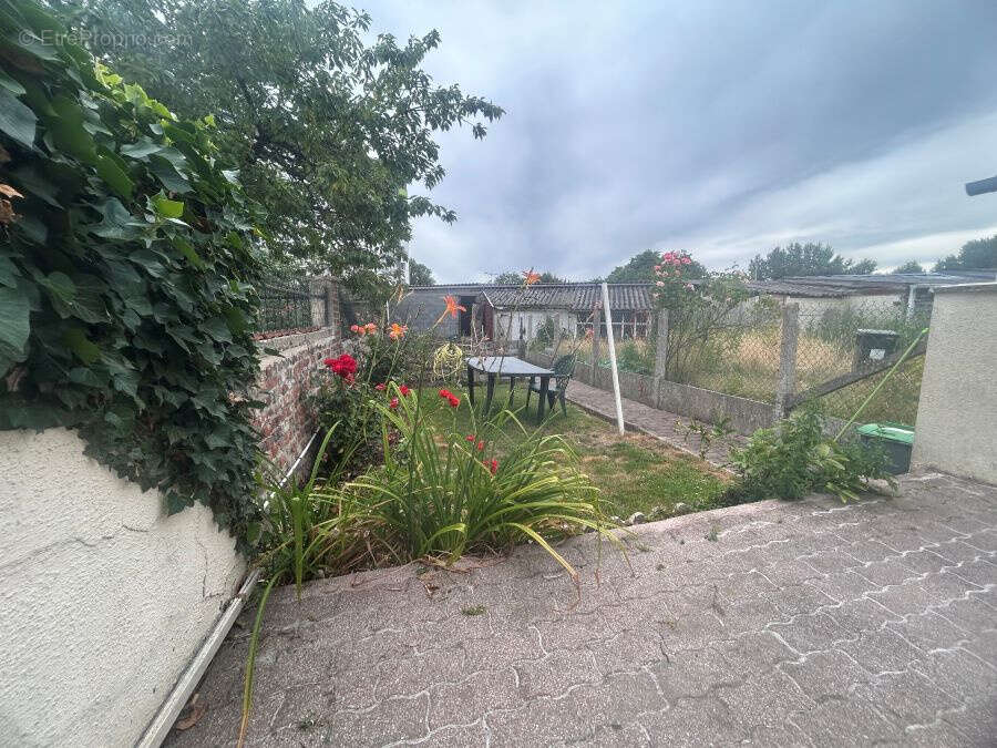Maison de ville mitoyenne de 72,75m2 bâtie sur 183m2 de terrain avec garage accès arrière ! - photo 14