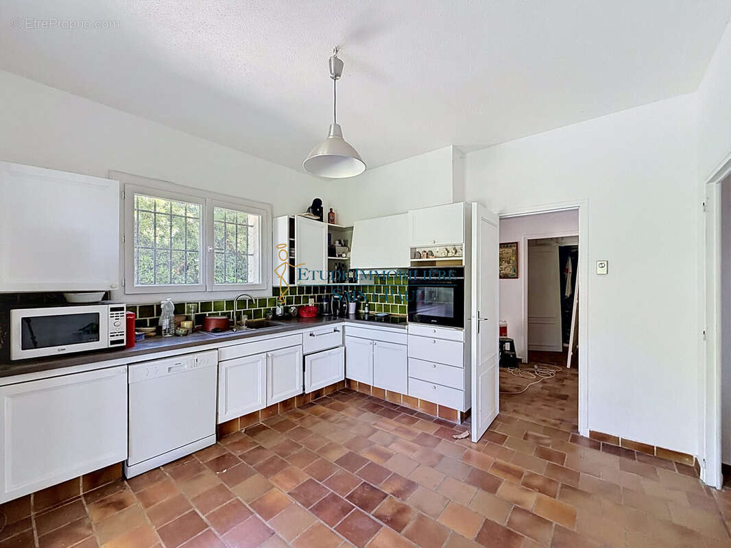 Maison 193 m² à Saint-Clement-De-Riviere  - photo 7