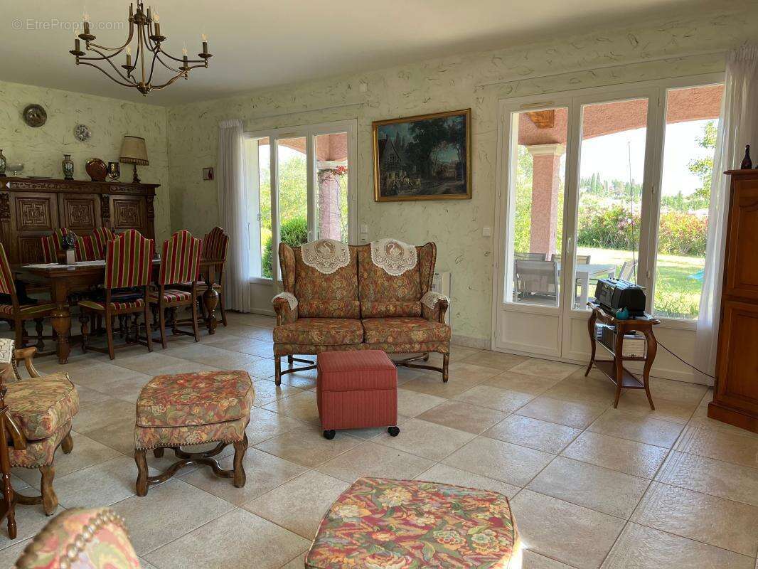 Maison à VILLEVEYRAC