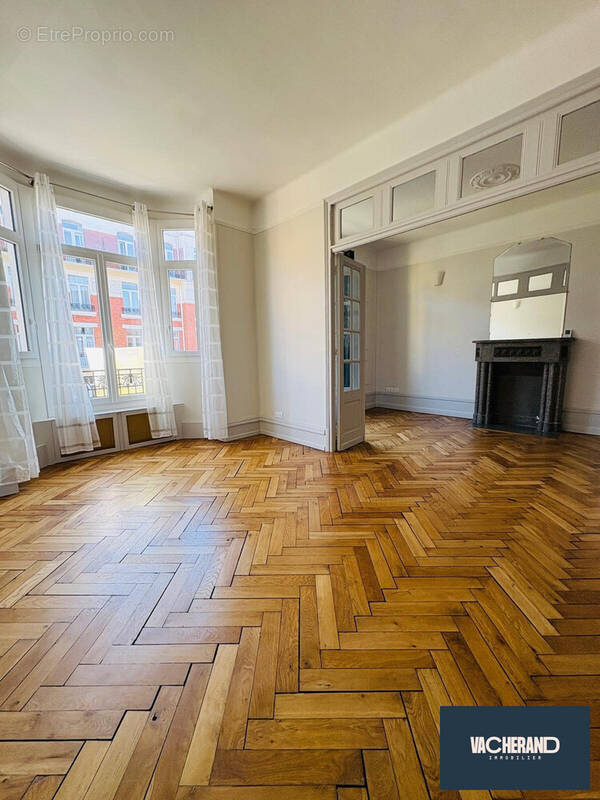 Appartement à LA MADELEINE