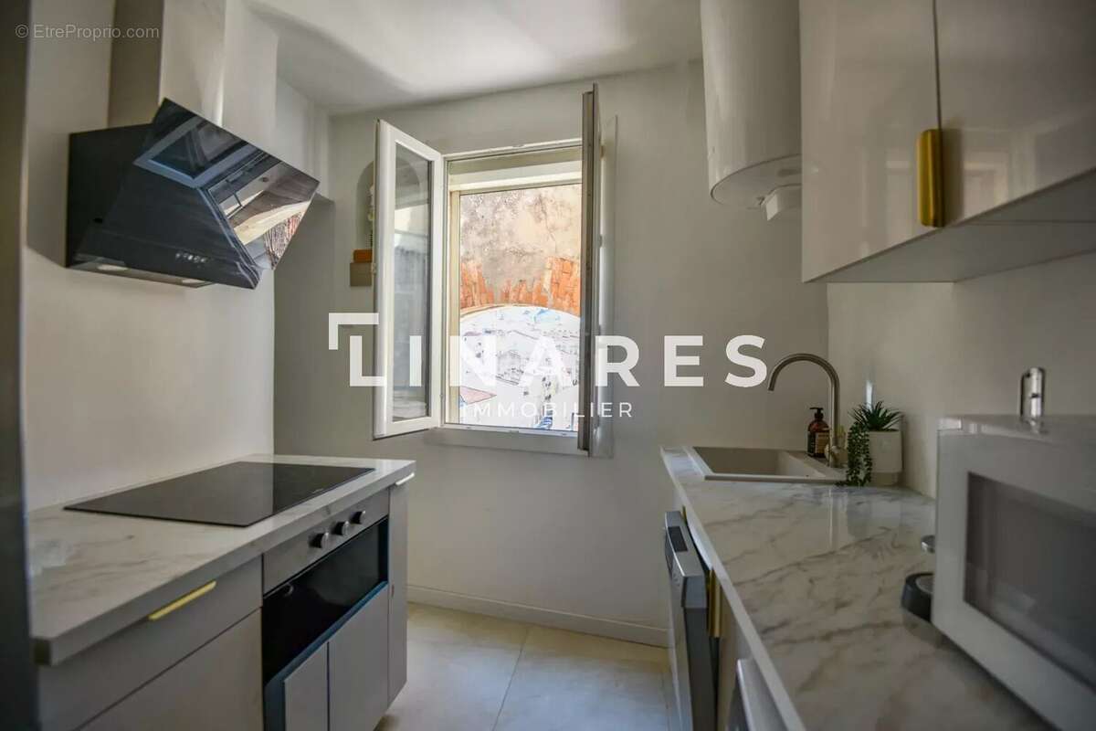 Appartement à MARSEILLE-6E