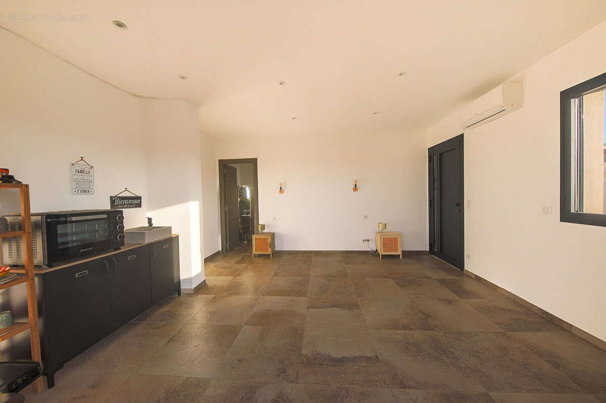 Villa contemporaine à proximité des plages - photo 10