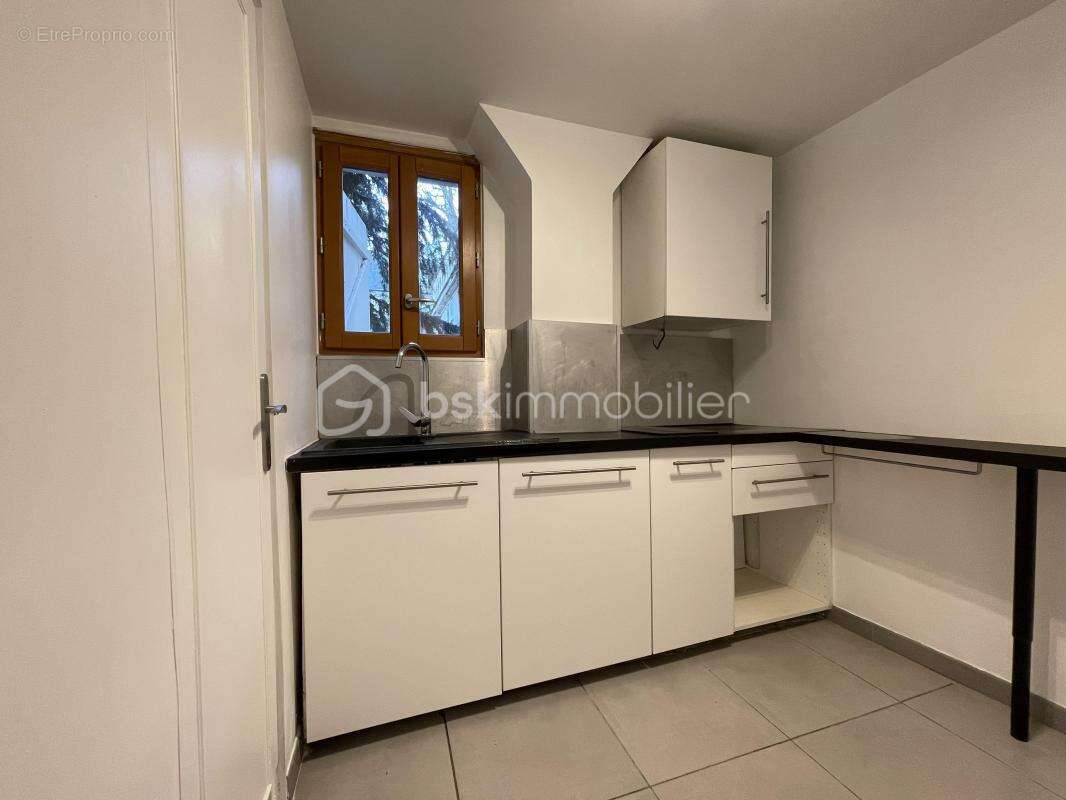 Appartement à L'ETANG-LA-VILLE
