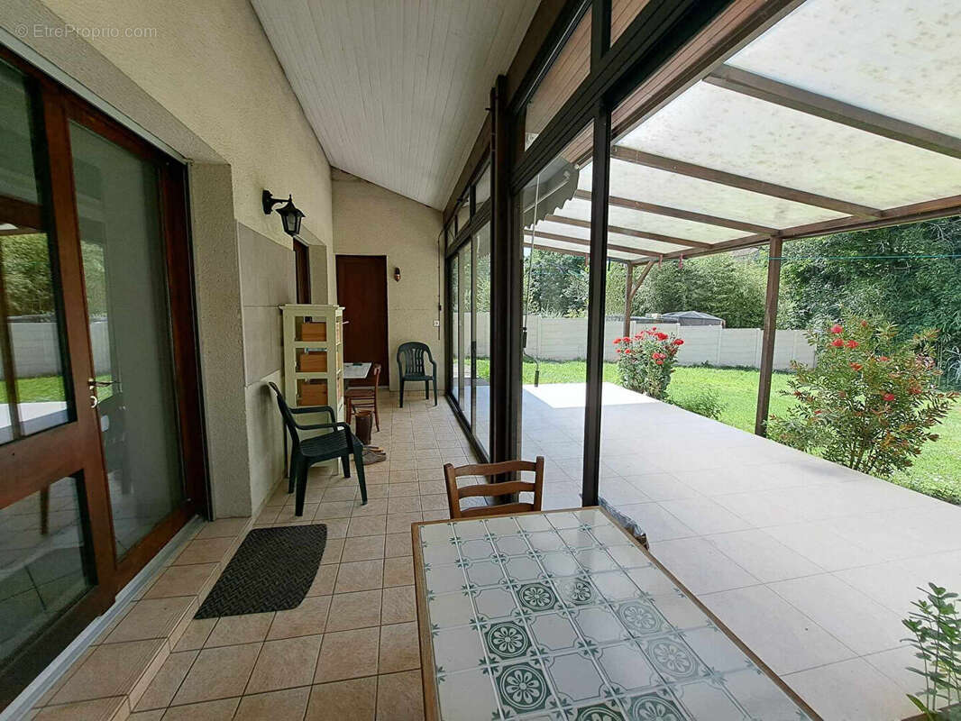 Maison à VILLENEUVE-DE-MARSAN