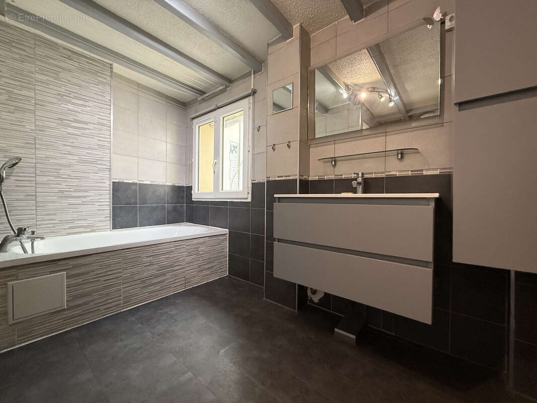 Maison à LE BLANC-MESNIL