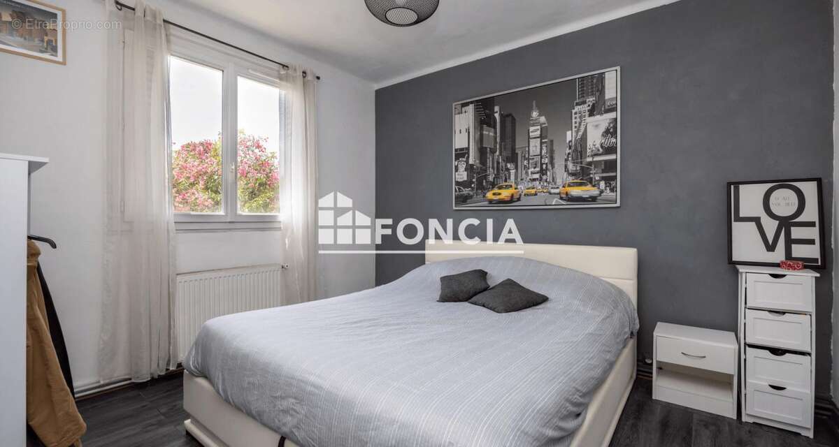 T2 Bis (ancien T3) rénové 58m2 avec balcon / Quartier Jolimont - photo 7